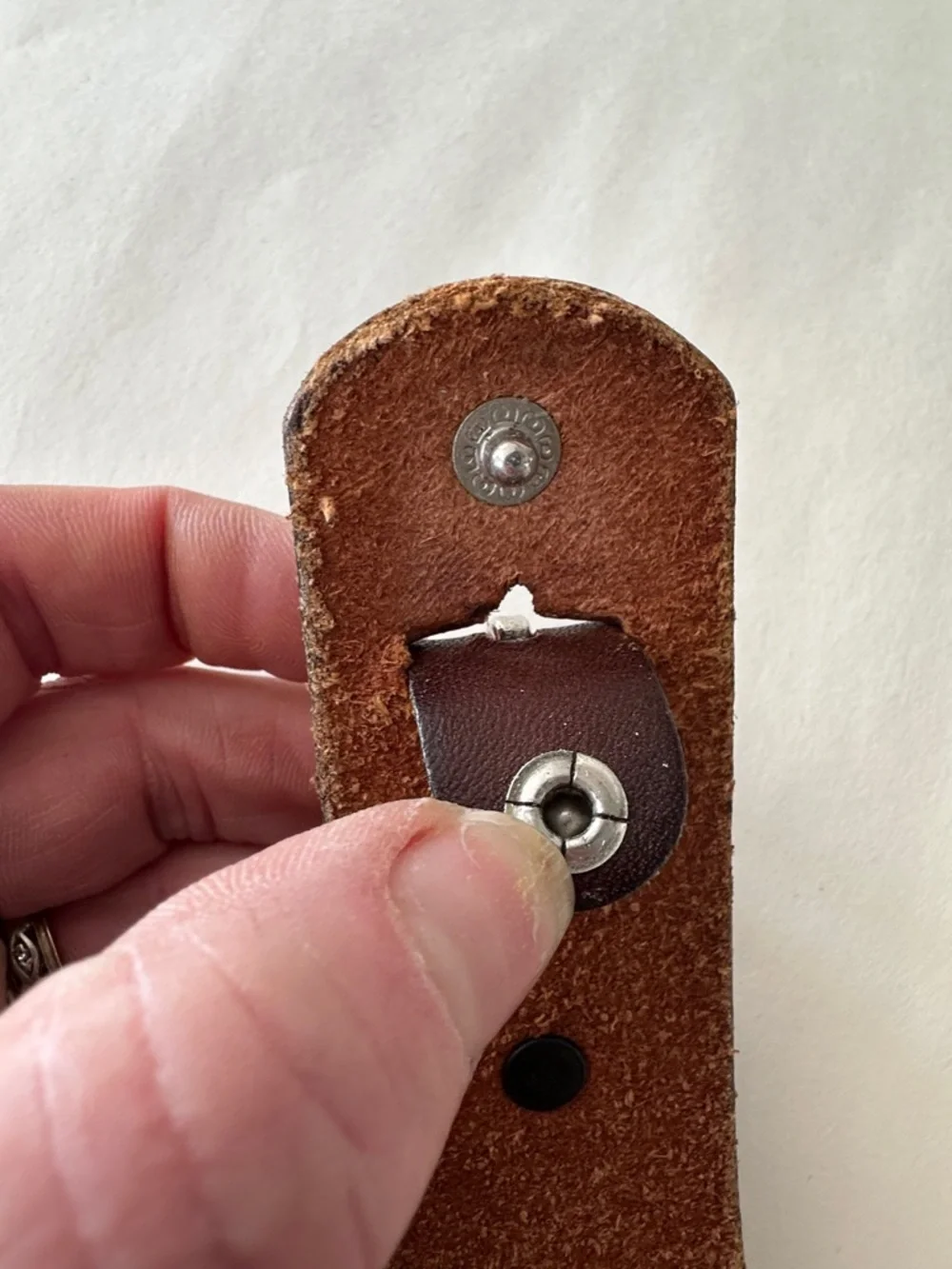 VINTAGE TOOLED EMBOSSED LEATHER BROWN BELT SNAP STRAP LARGE